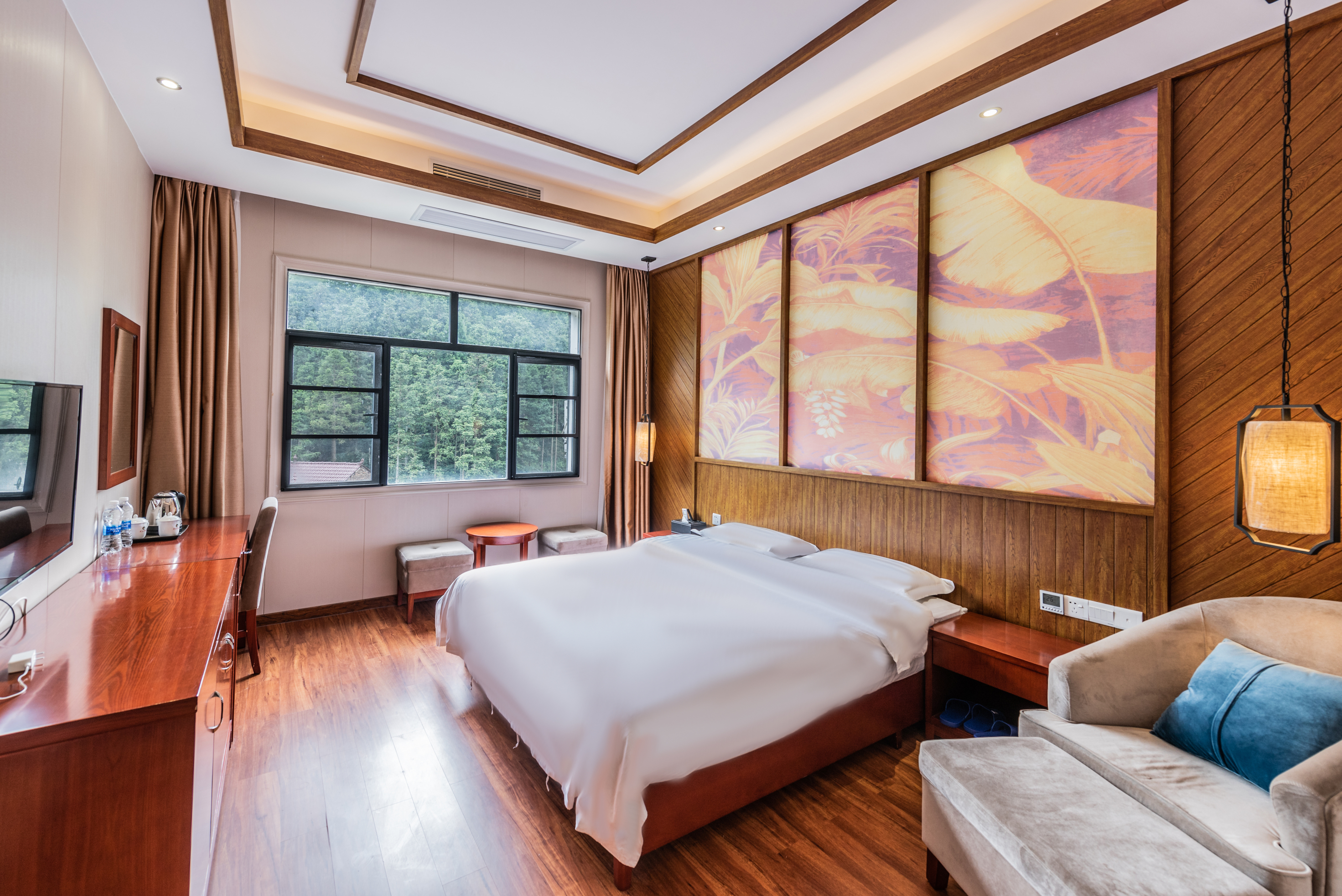 Longshan HotelOver view