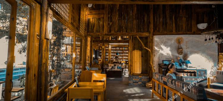 万邦书舍民宿(留坝老街店)图片