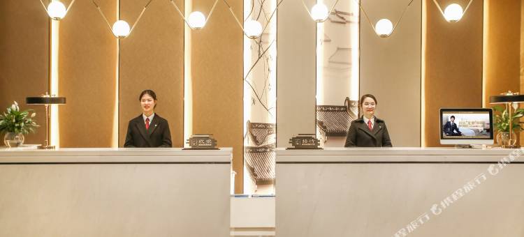 格林东方酒店(重庆解放碑七星岗地铁站店)图片