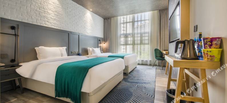 夕月亮酒店(昆明和谐广场霖雨桥地铁站店)图片