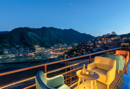 西江千户苗寨半山云府酒店外景图