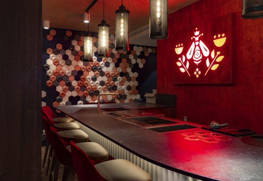 Maison MèreHotel Overview