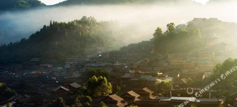 行者上居全景美宿(西江千户苗寨观景台店)图片