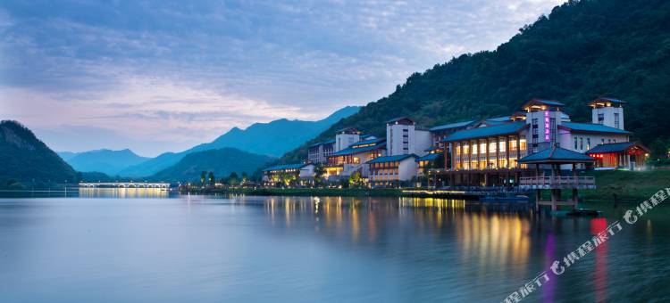 清远宝晶宫天鹅湖温泉酒店图片