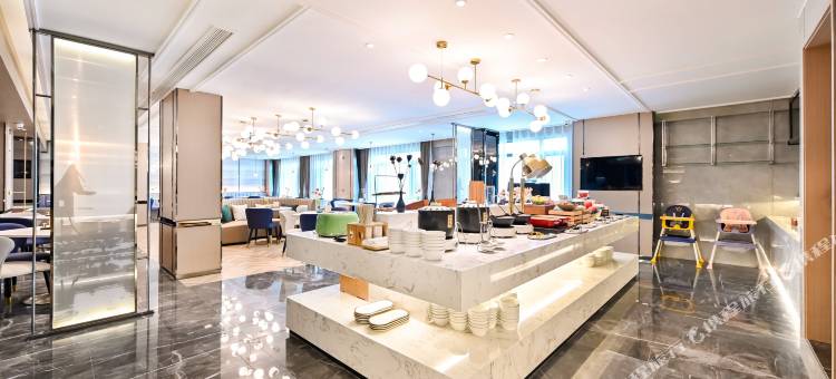 天津武清高铁站佛罗伦萨小镇亚朵酒店图片