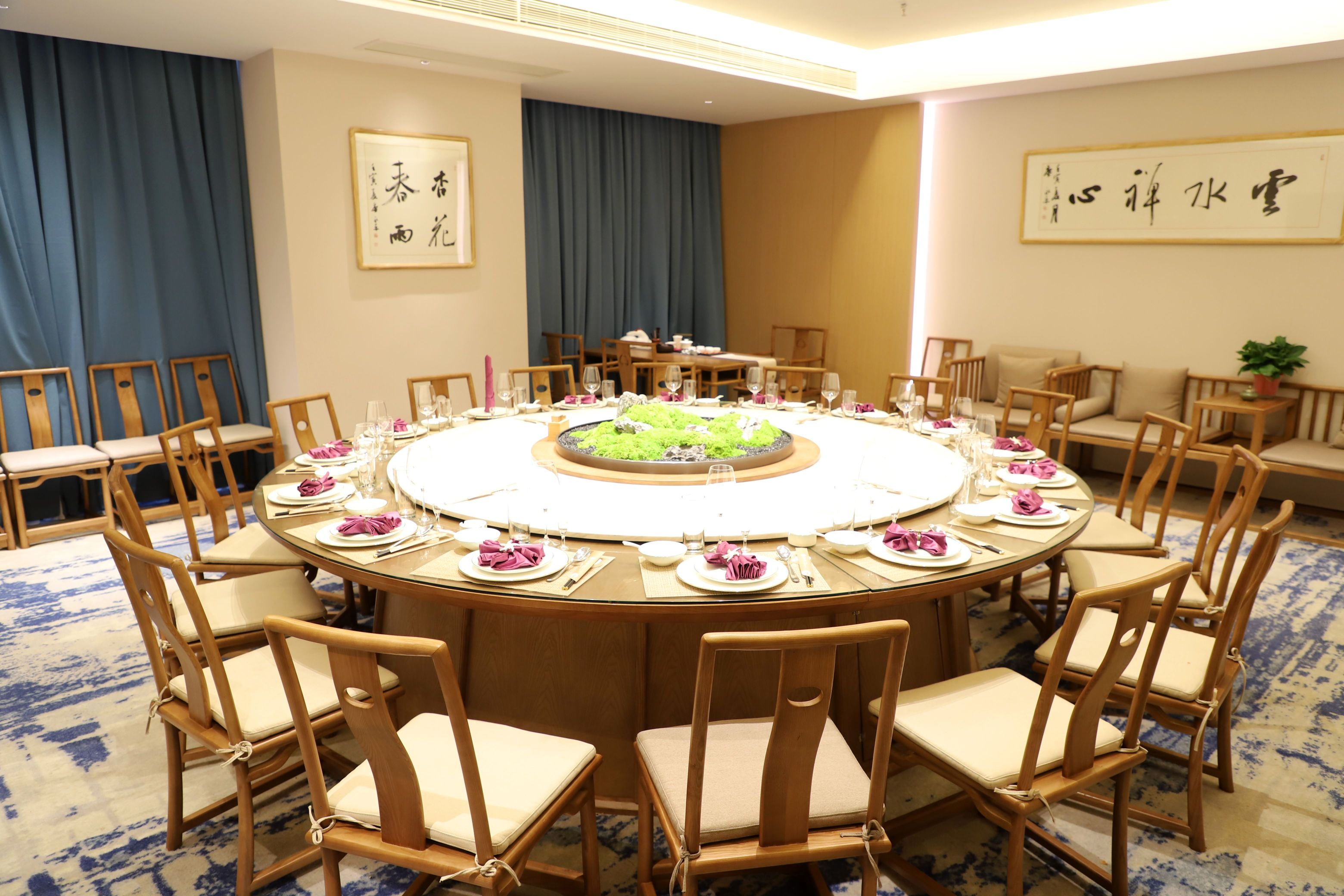 LIVE A COLOURFUL LIFEOver view