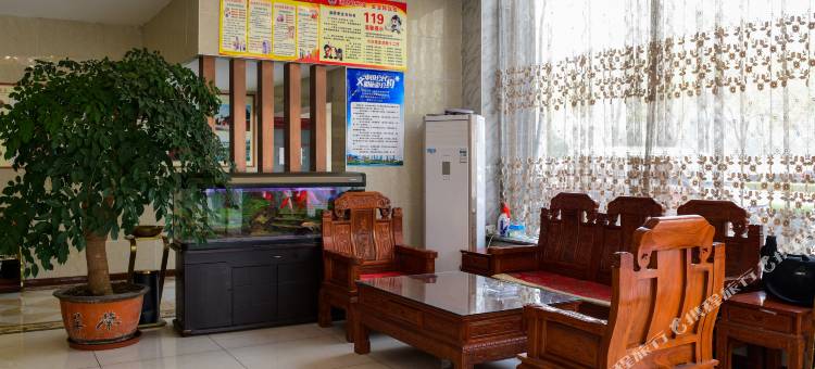 轻住·鑫都酒店(韩城民杨夜市店)图片