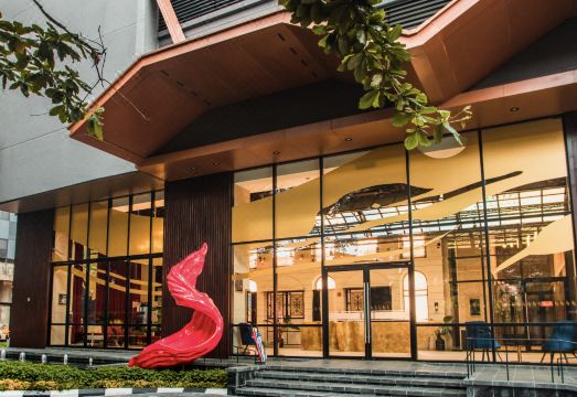 Scarletz Suites KLCC by Mana-Mana Hotel Overview