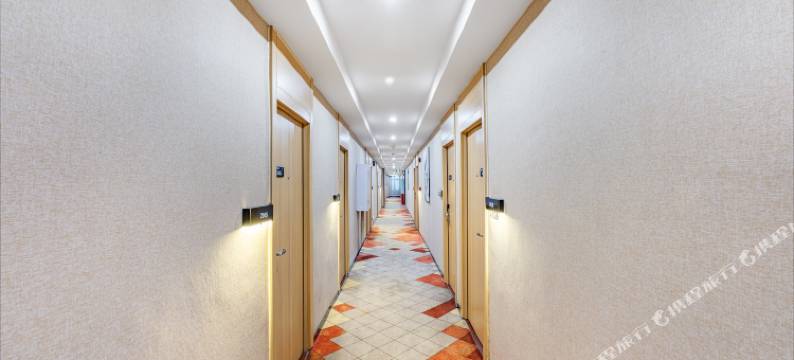 广州锦鸿精选酒店(仲恺农业工程学院万国奥特莱斯广场店)图片