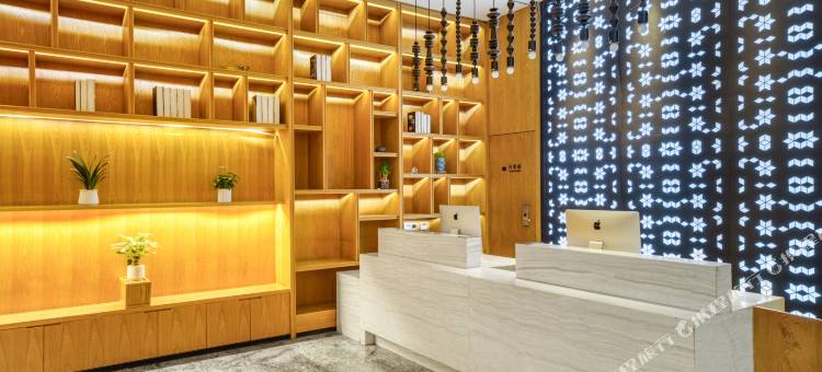 新途电竞酒店(温州双屿客运中心店)图片