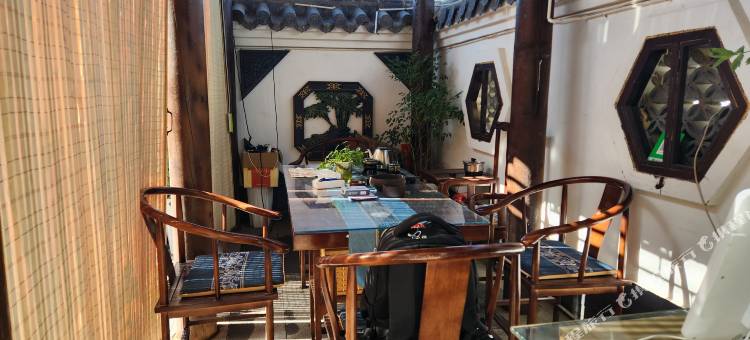 张掖隐山小筑(高铁西站丹霞西路店)图片