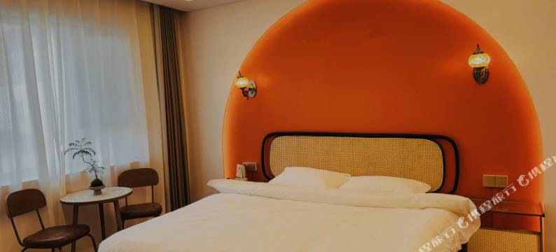 伊宁市乐哉十方民宿(新茂业购物中心店)图片