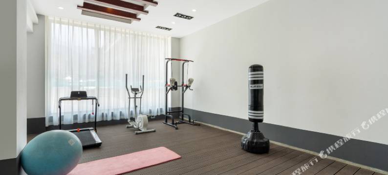 沐居·汤泉酒店(峨眉山报国寺店)图片