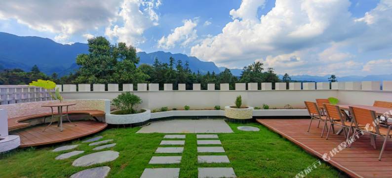 雅安沁心·麓云谣民宿(碧峰峡景区店)图片