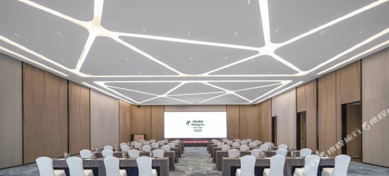 青岛中央商务区假日酒店图片