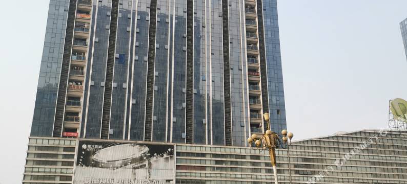 到站蜂房Al太空舱独立小屋青年旅舍(桂林北站店)图片