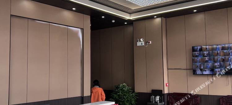杂多青源酒店图片