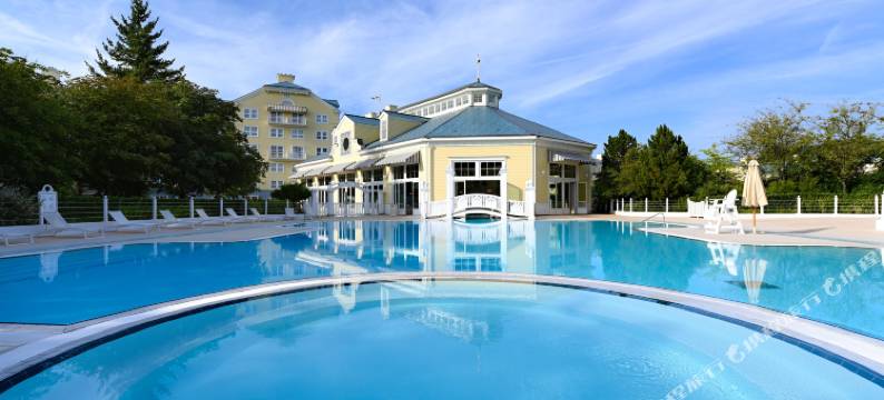 迪士尼新港俱乐部酒店©(Disney Newport Bay Club)图片
