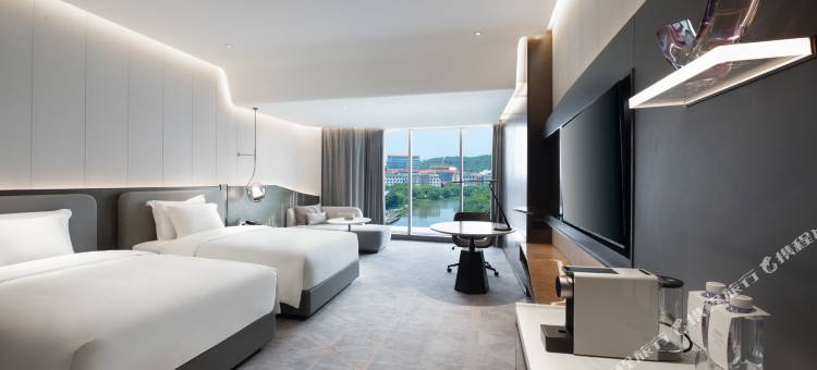 武汉光谷皇冠假日酒店图片