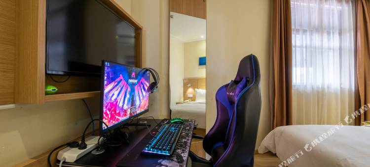 方柚电竞酒店(惠州博罗正家购物广场店)图片