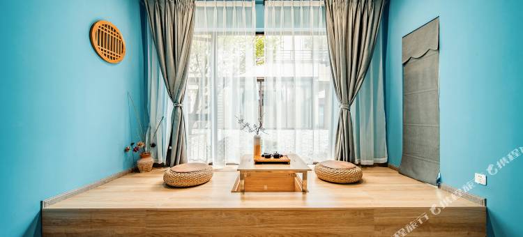 峨眉山印主题山与湖酒店图片