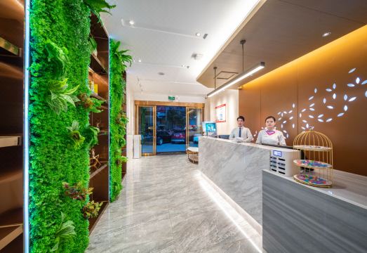 Nanguo Hotel (Shenzhen Convention and Exhibition Center Huanggang Branch) Hotel Overview