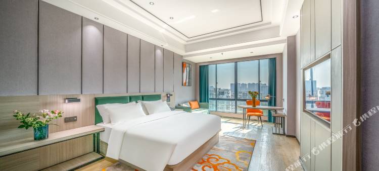 蔚蓝酒店(柳州高铁站谷埠街店)图片