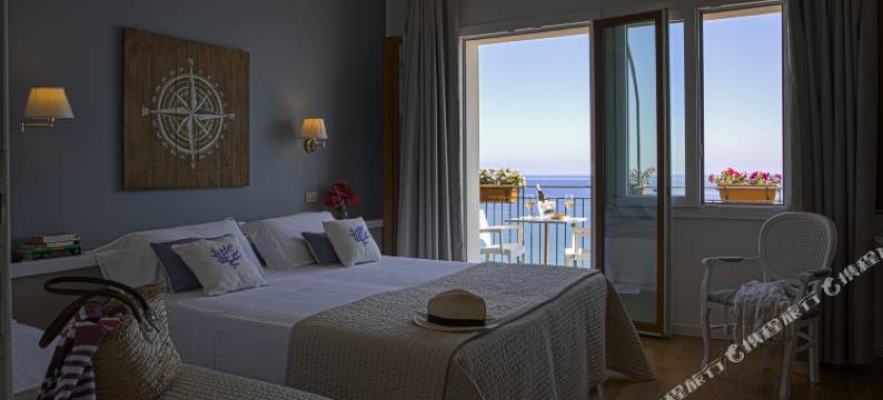 蓬塔诺德伊斯特酒店(Hotel Punta Nord Est)图片