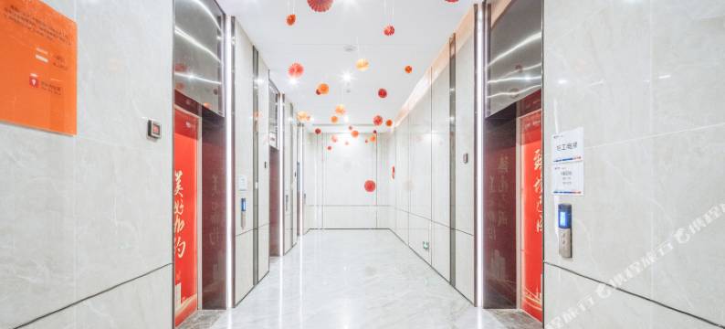 蓝湾假日酒店公寓(南京城北万象汇万寿地铁站店)图片