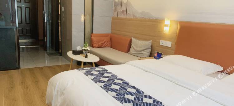 长沙保利·青年酒店(麓谷地铁长丰站店)图片