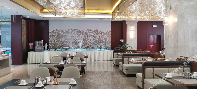 阿克苏鸿福酒店(天百时尚购物中心店)图片