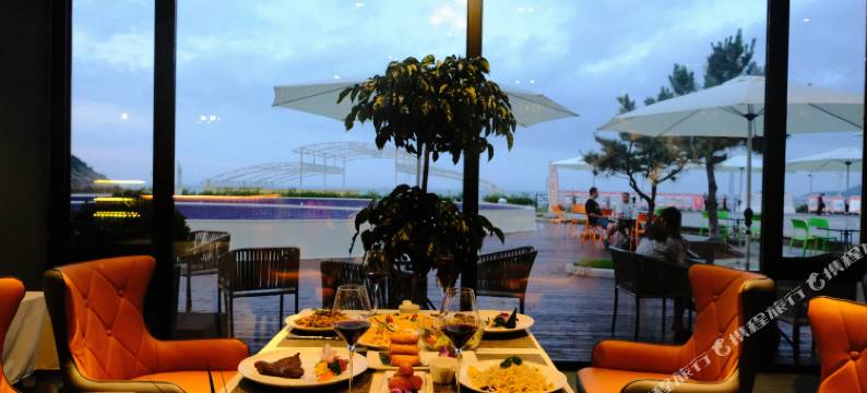 基湖沙滩房车营地图片