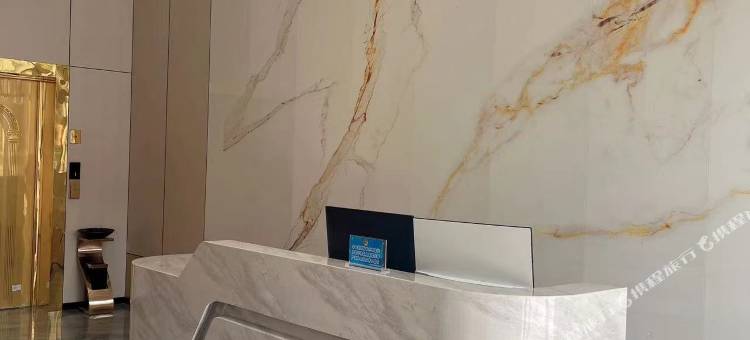 类乌齐睿轩智慧酒店图片