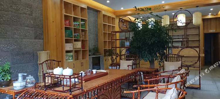 石屋半山酒店图片