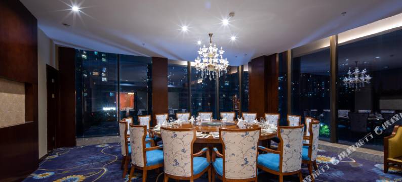 谷兹.铂雅名人泰明酒店(成都高新保税区龙湖蜀新天街店)图片