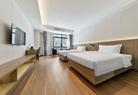 Chawalong Shengxiang Hotel Hotel Overview