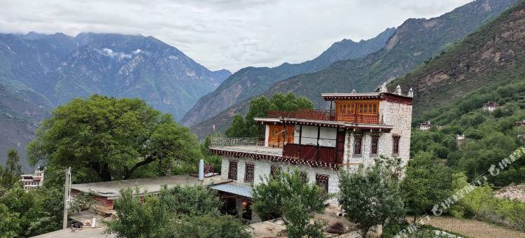 郭科牧霞山居(中路藏寨店)图片