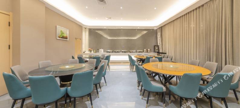 古源金色花园酒店(古北口水镇景区店)图片