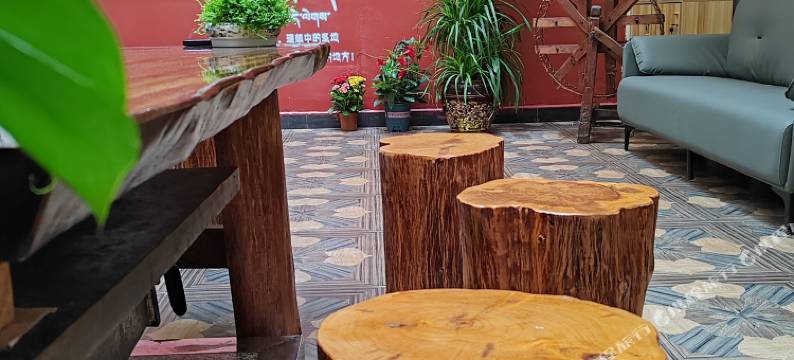 香格里拉鸿春萍客栈(独克宗古城店)图片