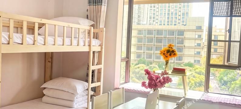 借湖而居青年旅舍图片