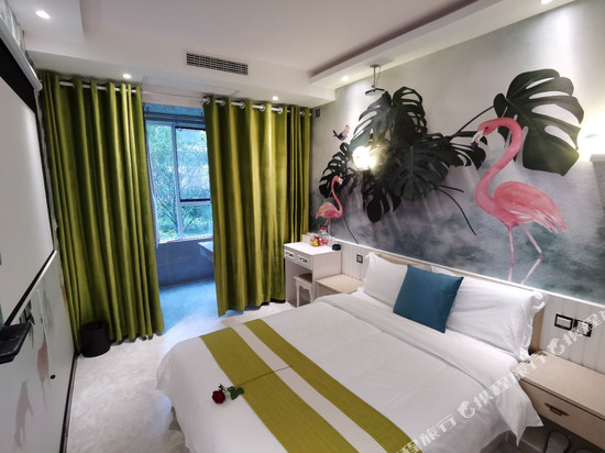 枫林晚民宿(咸阳商贸学院店)