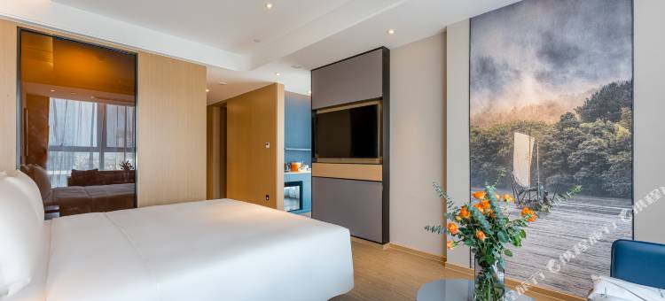 义乌国际商贸城诚信大道亚朵酒店图片