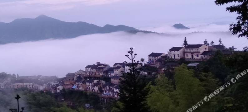 休宁木梨硔云里人家民宿(木梨硔观景台店)图片