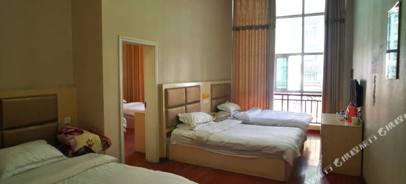 林芝玉龙青年旅社图片