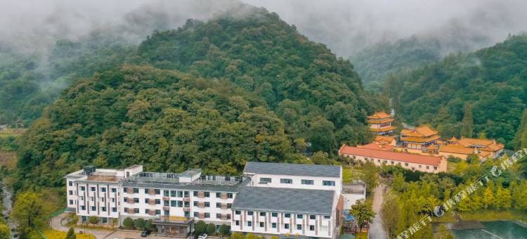 随县大洪山绿林山庄图片