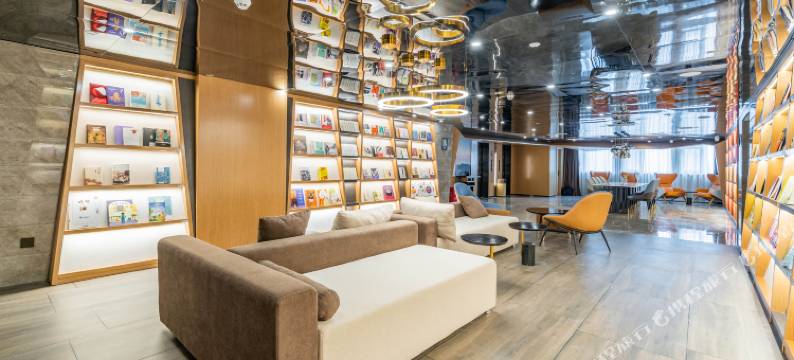 西安西京医院胡家庙地铁站亚朵酒店图片