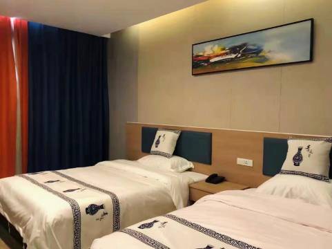 博爱阳光假日酒店