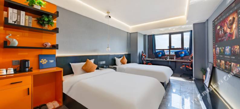 丛林电竞酒店(贵阳奥体中心兴筑路地铁站店)图片
