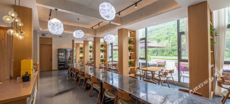 江油清溪山舍图片