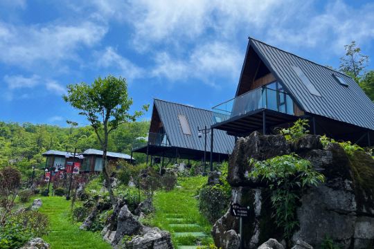 既云上99湖光山色民宿(张家界七星山)预订价格,联系电话位置地址